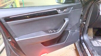 Škoda Superb 3 L&K černý combi 2017 - 6