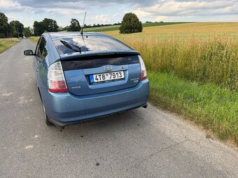 Toyota prius 2 - 6