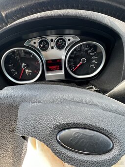 Ford Kuga 4x4 2.0 tdci - 6