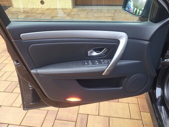 Renault Laguna III 2.0dCi 127kW 4Control - REZERVACE - 6