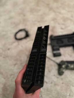 Sony PlayStation 4 - 6