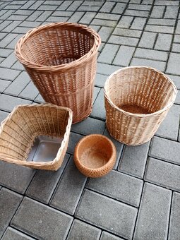 Pletené proutěné koše jako obal na květináče - 6
