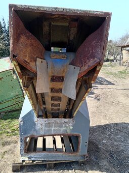 Příjmový koš a pytlovací váha na brambory - 6