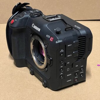 Canon EOS C70 - 6