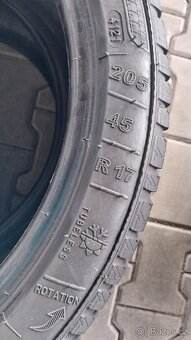Prodám 2 x pneu Kleber 205/45/17 - 6