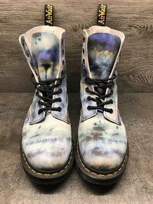 Dr. Martens - 6