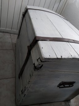Stará dřevěná truhla-vhodná k renovaci - 6