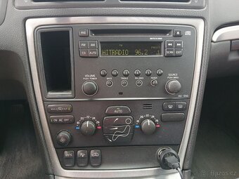 Volvo V70 II D5 2006 6q manuál - 6