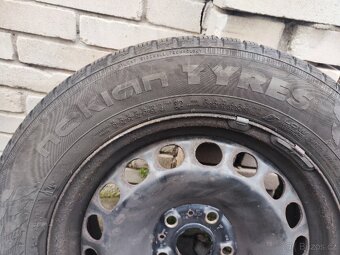 Zimní pneu 5x112 rozměr 215/60/16 - 6