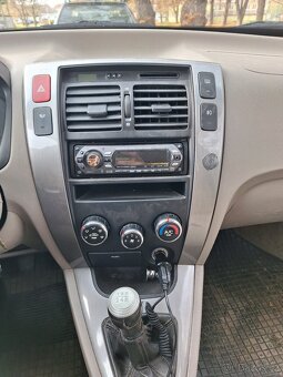 Hyundai Tucson 4x4 2.0 crdi 82kW - 6