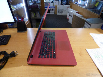 Acer Aspire ES 17.3" - 6