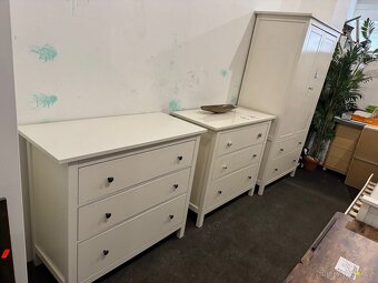 Krásná bílá 3-šuplíková komoda IKEA HEMNES č.2 - 6