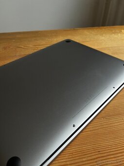 Apple MacBook Air M1 (2020), 256GB SSD, 8GB RAM – Space Gray - 6
