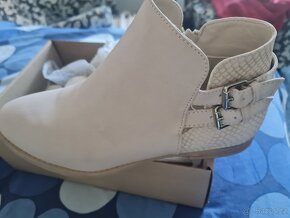Polobotky - 6