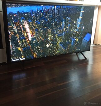 Smart TV Samsung 55"(140cm úhlopříčka) WiFi, dvb-t 2,4k - 6