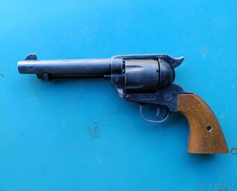 Expanzní revolver - 6