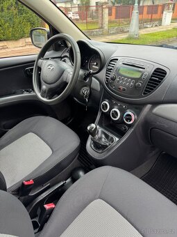 Hyundai I 10. 1,1i - 6