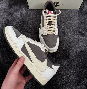Jordan 1 Low Reverse Mocha Travis Scott - 6