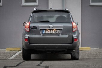 Toyota RAV4 2.2l D-CAT 150 X A/T - 6