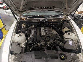 BMW Z4 e85, e86 2,0i - 6