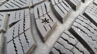 Zimní pneumatiky GoodYear 265/50 R20 111V XL 7 až 7,5mm - 6