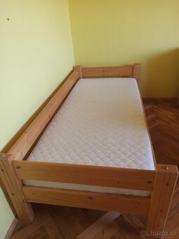 Zvýšená postel se schůdky - 6