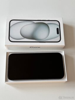 iPhone 15 128 GB Černý - 6