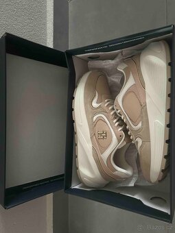 Dámské tenisky Tommy Hilfiger - 6