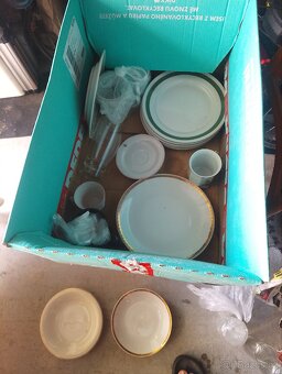 Nabízím od babičky skleničky hrníčky tácky dle foto - 6