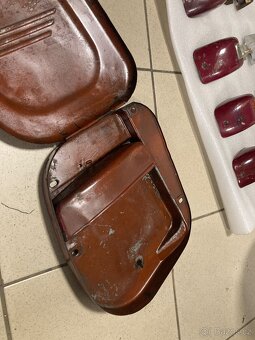 Jawa kyvacka schranka na nářadí - 6