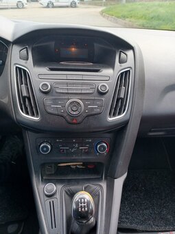 Prodám Ford Focus 1,6 hezky stav - 6