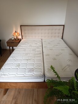 Postel s matracemi + 2 noční stolky - 6