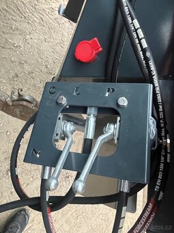 Rozmetadlo hnojiv WOPROL Junior II 1200kg - 6