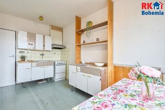 Pronájem bytu 3+1 s lodžií v Praze 8 - Kobylisích, v ulici Š - 6