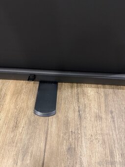 Kvalitní samonosné plátno ve hliníkovém pouzdře 80” - 6