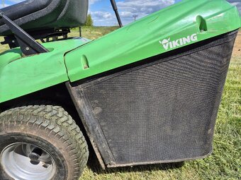 Zahradní sekací traktor Viking s hydropojezdem - 6