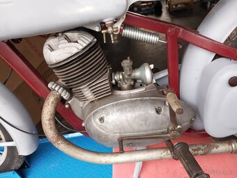 Jawa pérák 250 - 6