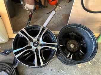 Disky toyota raw4 - 6