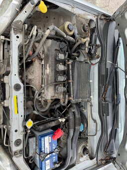 Nissan micra 1.0 2002 - 6