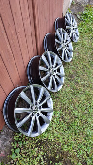 Originální alu kola volkswagen merano antracit 5x112 - 6