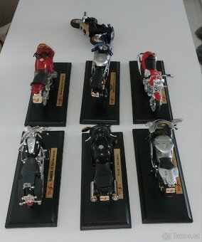Auta 1:43 motorky 1:18 - 6