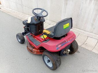 Prodám zahradní traktor Toro 13Hp - 6