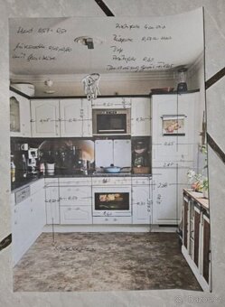 Bílá venkovská kuchyně s vestavěnými spotřebiči,5387 - 6