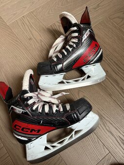 Dětské brusle CCM Jetspeed FTJ6 PRO YTH vel. 33 - 6