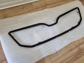 PREDNI MASKA RAMECEK GRILU MASKY CERNY - 6