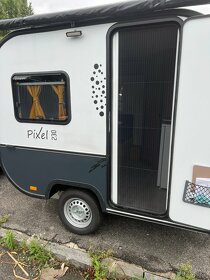 Pixel tmavě šedý mini karavan - 6
