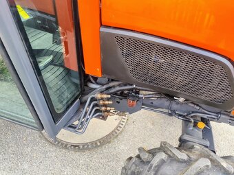 Malotraktor KUBOTA B2650 + nové rozmetadlo WESSEX, STK - TOP - 6