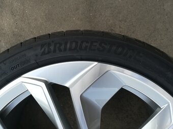 Prodám novou orig. alu letní sadu 19" Škoda Octavia IV - 6