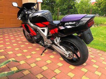 Honda CBR 900 RR Fireblade, SC28, SC33 - 6