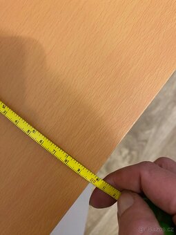 Nástěnná police se skrytým kováním - 6